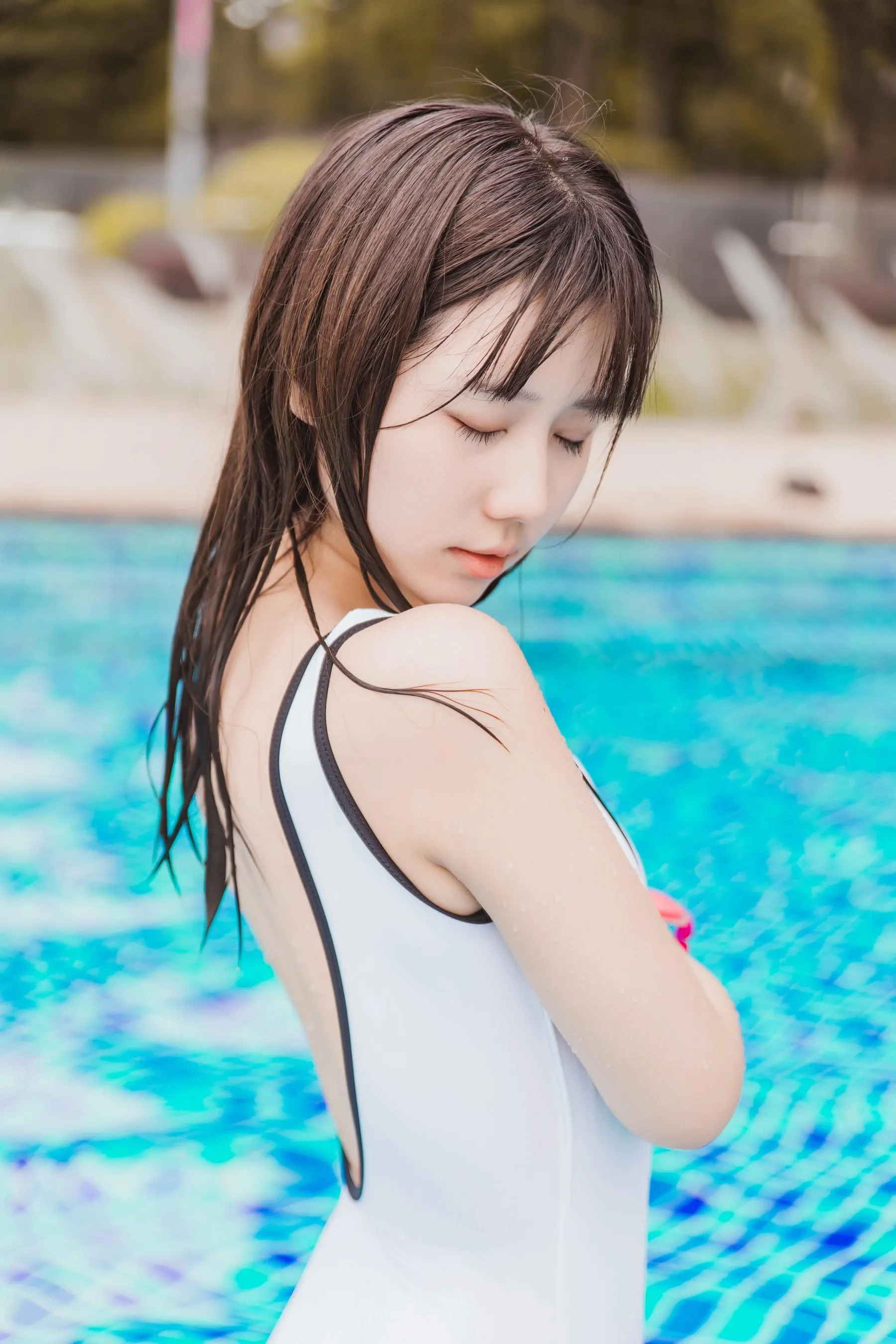 [YITUYU艺图语]2022.08.29 纯白泳池 镜酱_ [26P]插图9